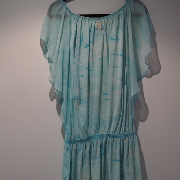 A Silk Dress - Picture 5 of 7